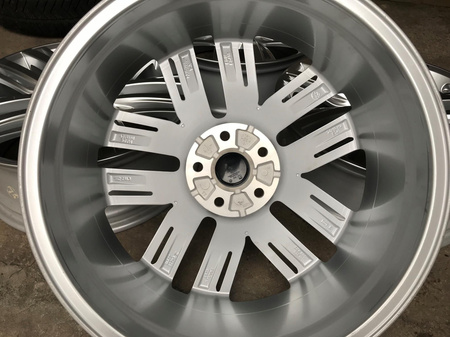 Oryginał Nowe felgi Vw 5NA 19 cali Vw Tiguan Golf Passat Scirocco Touran