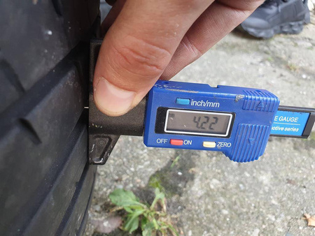 Oryginał koła 215/55R17 Hyundai Kona i45 5x114,3 Nexen lato 6,7mm