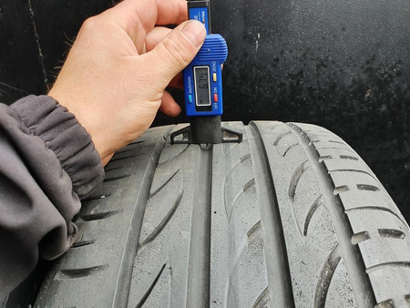 245/40R18 Pirelli PZero Nero GT XL para opon lato 6,7mm nr8559