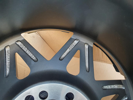 Felgi 18cali Jeep Wrangler Grand Cherokee 5x127 ET0