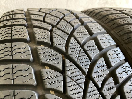 215/40R17 Dunlop SP Winter Sport 3D XL komplet opon zima 7,5mm nr747