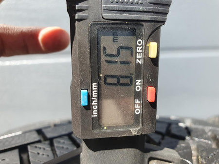 235/40R18 Kumho WinterCraft WP71 para opon zima 8,1mm nr8858