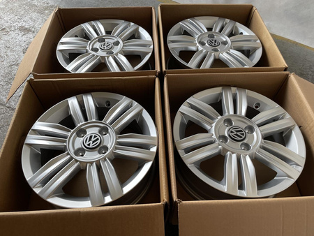 Oryginał felgi 15cali 1S0 Vw Up Cross Up et41 4x100