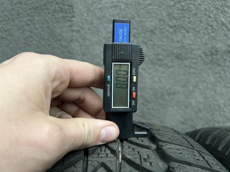 225/50R17 Dunlop Sp Winter Sport 4D RSC komplet opon zima 8,0mm nr7435