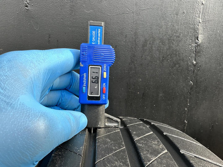 235/55R18 Bridgestone Turanza T005 para opon lato 6,6mm nr8750