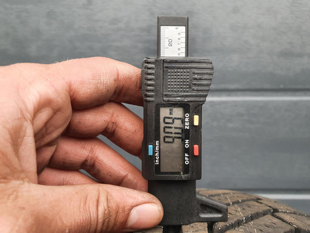 225/40R18 Point-S Winter opona pojedynka zima 9,0mm P869