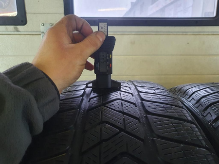 255/50R19 Pirelli Scorpion Winter XL RSC komplet opon zima 5,2mm 9174