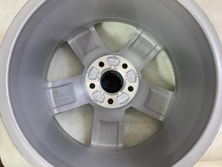 Oryginał nowa felga Vw Touareg III D2 760071497 17 cali 5x112 ET18