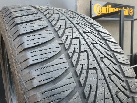 285/45R20 Goodyear Ultra Grip 8 Performance pojedynka zima 5,3mm P232