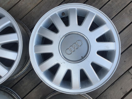 Oryginał felgi 15cali Audi 8L0 A3 8L A4 B6 Vw Skoda 5x100