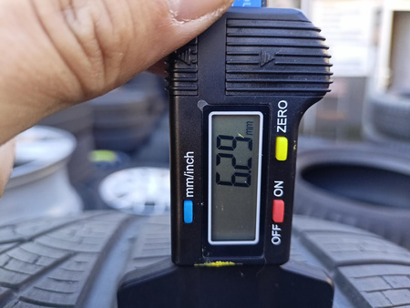 275/35R20 Pirelli Sottozero Winter Series II opony zima 6,2mm nr2402