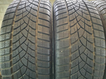 205/45R18 Goodyear Ultra Grip Performance XL komplet zima 8,0mm 8318