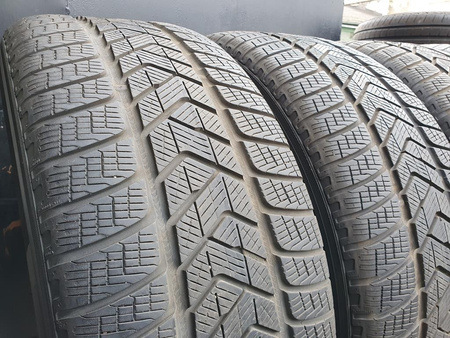 255/60R18 Pirelli Scorpion Winter komplet opon zima 6,1mm nr8536