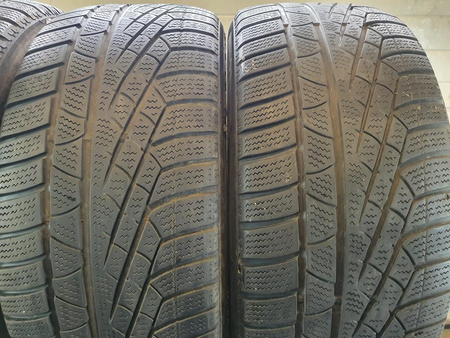 255/45R18 Pirelli Sottozero Winter 240 komplet opon zima 7,6mm 8319