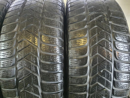 215/60R16 Pirelli Sottozero 3 Winter XL komplet opon zima 4,4mm nr6497