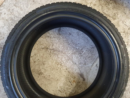 225/40R18 Hankook Kinergy 4S XL para opon całoroczne 7,5mm nr8598