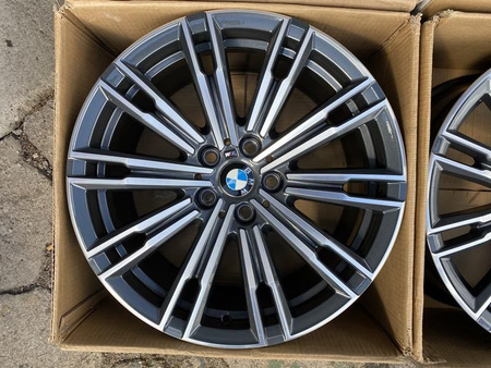 Nowe felgi 18cali BMW 3 G20 G21 styling 790M 5x112 et25