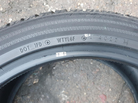 285/40R21 Yokohama Bluearth Winter V906 SUV zima montaż gratis nr2361