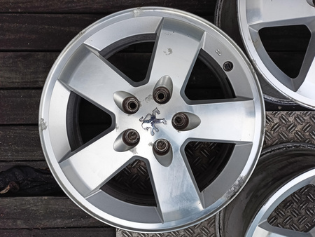 Oryginał felgi 16cali Peugeot 407 407SW Hortaz 16 5x114,3