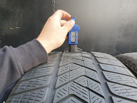 255/60R18 Pirelli Scorpion Winter komplet opon zima 4,5mm nr8548