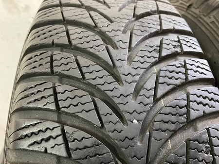 185/65R15 Goodyear Ultragrip 7+ para opon zima 5,6mm nr509