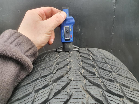 225/40R19 Nokian Wr Snowproof P XL opona pojedynka zima 8,5mm P930