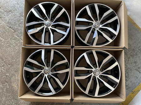 Oryginał felgi 17cali 5G0 Vw Golf GTI Jetta Passat Tiguan Sharan