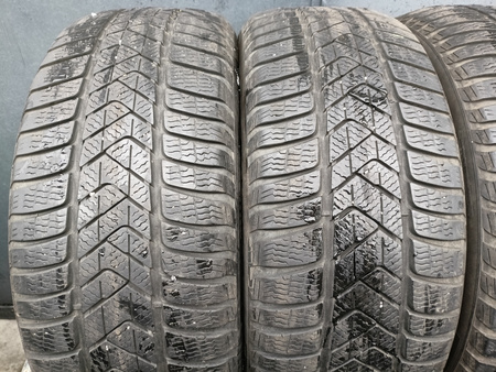 225/45R18 Pirelli Sottozero 3 XL komplet opon zima 6mm nr8910