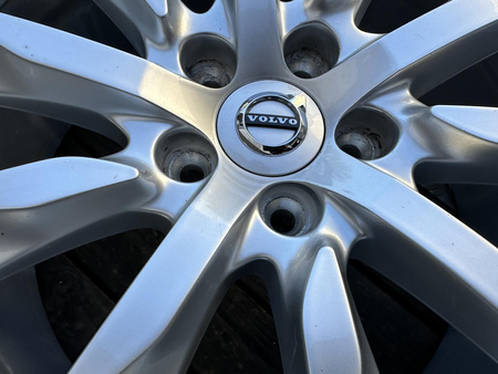 Oryginał felgi 18cali Volvo S60 S90 V40 V60 V90 XC90 5x108