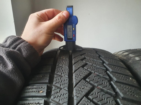 225/55R17 Continental WinterContact komplet opon zima 7,4mm nr7574