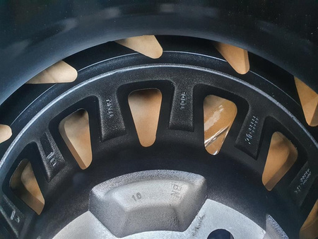 Felga 17cali Jeep Wrangler JK Grand Cherokee WJ WK WH 5X127 ET0