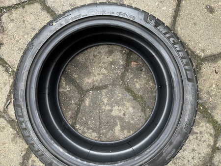 275/35R19 Michelin Pilot Sport 4S para opon lato 7,6mm nr9509