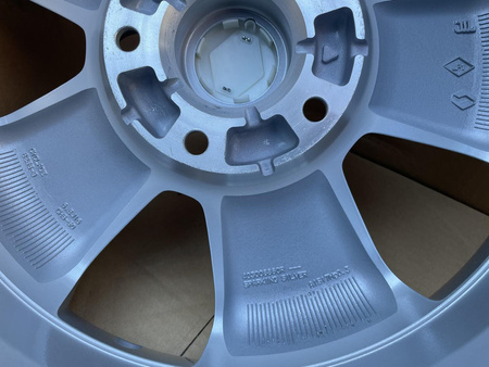 Felgi aluminiowe 16cali Opel Vivaro 5x114,3 ET 50 wzmacniane BUS