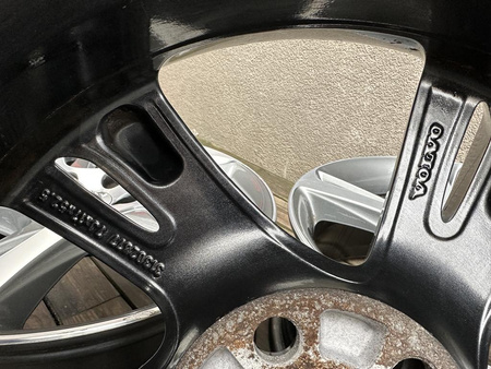 Oryginał felgi 17cali Volvo V50 S40 C30 S60 V40 V60 V70 5x108
