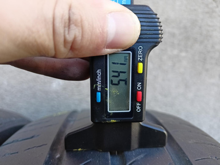 185/60R15 Kumho Ecowing ES01 para opon lato 5,4mm nr5609