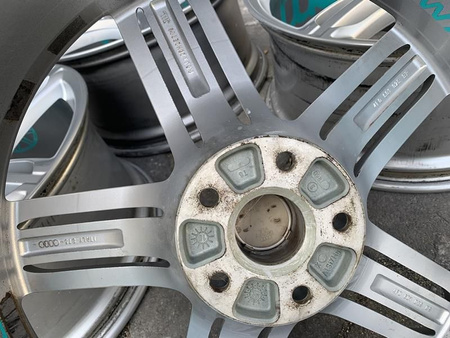 Oryginał Felgi 20cali ET36 4F0 Audi RS6, S6