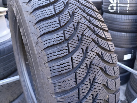 195/65R15 Michelin Alpin A4 opona pojedynka zima 7,8mm P1576