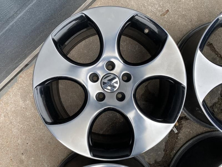 Oryginalne felgi 18 cali 1K0 VW Golf V VI VII Touran GTI GTD 5x112 nr819
