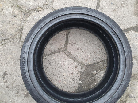 225/40R19 Barum Bravuris 5HM para opon lato 8,0mm nr9530