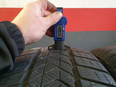 245/40R19 Pirelli Sottozero 3 XL komplet opon zima 7,0mm nr9364