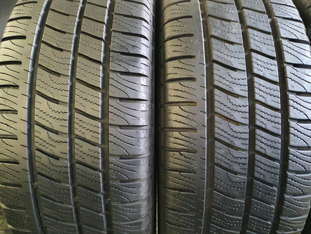 225/55R17C Goodyear Cargo Vector 2 BUS komplet opon zima 7,0mm nr7931
