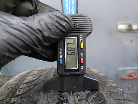 215/70R17 Yokohama Geolandar SUV komplet opon lato 6,8mm nr7285