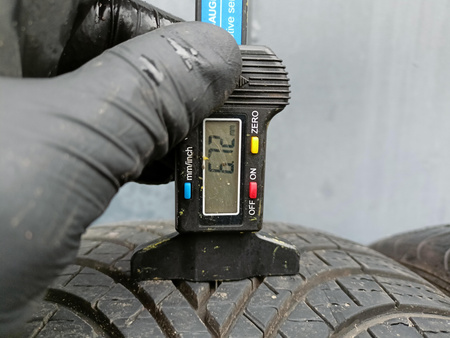 225/50R17 Dębica Navigator 3 XL para opon całoroczne 6,7mm nr7364