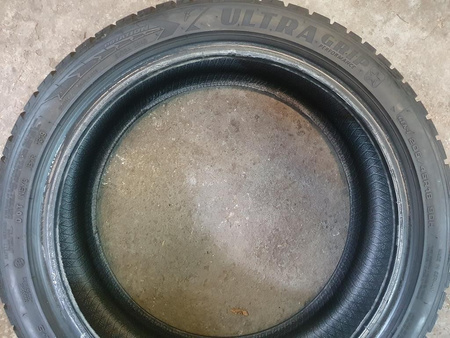 205/45R18 Goodyear Ultra Grip Performance XL komplet zima 8,0mm 8318