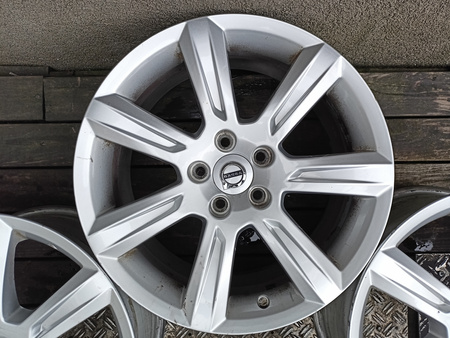 Oryginał felgi 17cali Volvo S90 C30 S80 V90 ET42