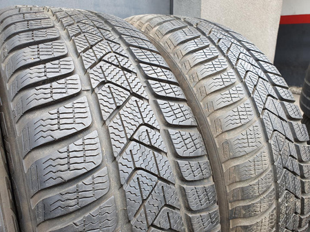 205/60R16 Pirelli Sottozero 3 XL komplet opon zima 7,8mm nr6008