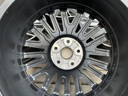 Oryginał felgi 19cali 83A Audi Q3 SQ3 F3 Q2 A6 C6 5x112 ET43
