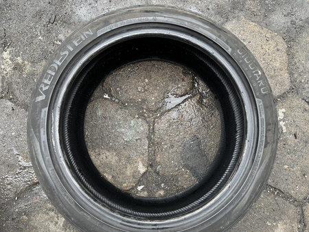 245/40R19 Vredestein Wintrac Xtreme S opona pojedynka zima 4,8mm P967