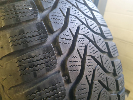 225/55R17 Lassa Snoways 3 XL opona pojedynka zima 7,4mm P787