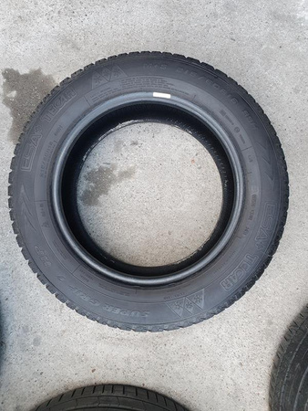 215/60R16 Esa + Tecar Super Grip 7 komplet opon zima 7,6mm nr6146